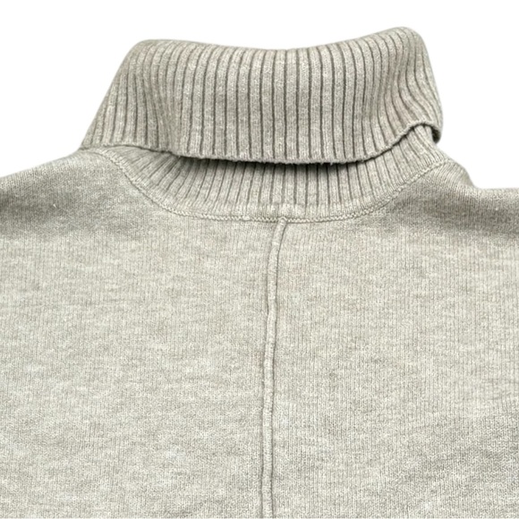 Cyrus Ribbed Turtleneck Sweater Women’s XS Beige Soft Rayon‎ Blend Knit - Picture 6 of 8